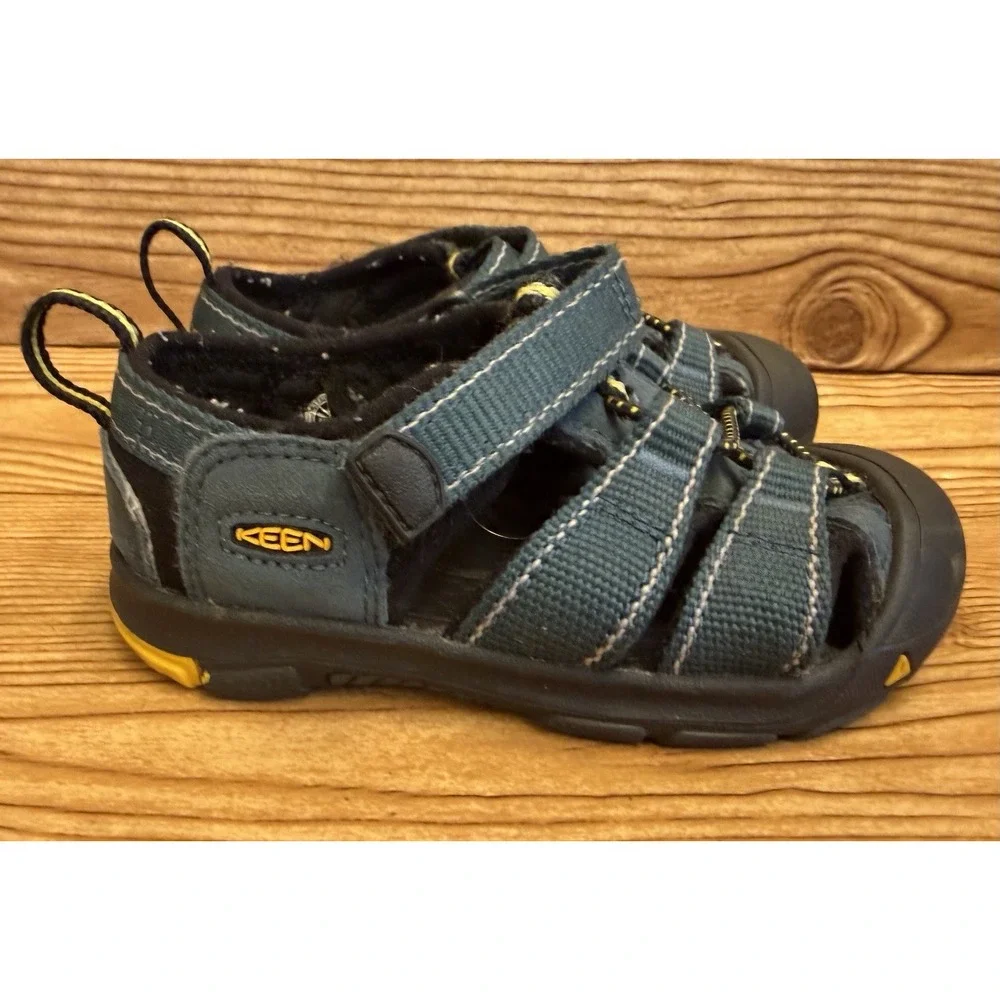 KEEN Newport H2 Kids Washable Closed Toe Hook & Loop Sandals Blue 7 Toddler